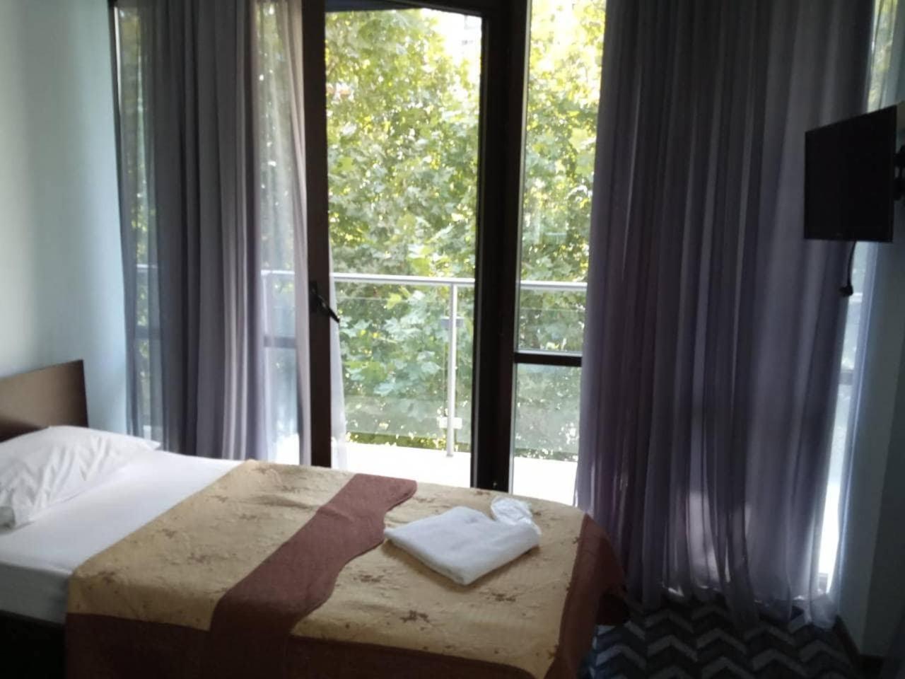 Hotel Georgia Tbilisi Zewnętrze zdjęcie